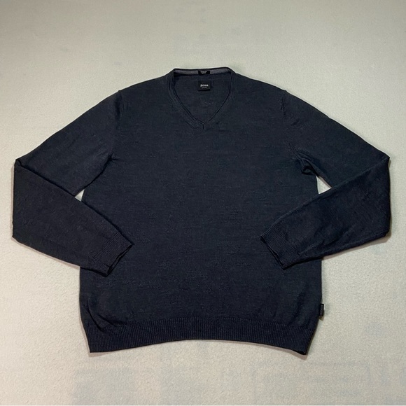 BOSS HUGO BOSS Men's Slim Fit Extrafine Merino Wool V-Neck Sweater Dark Gray M - Picture 5 of 12